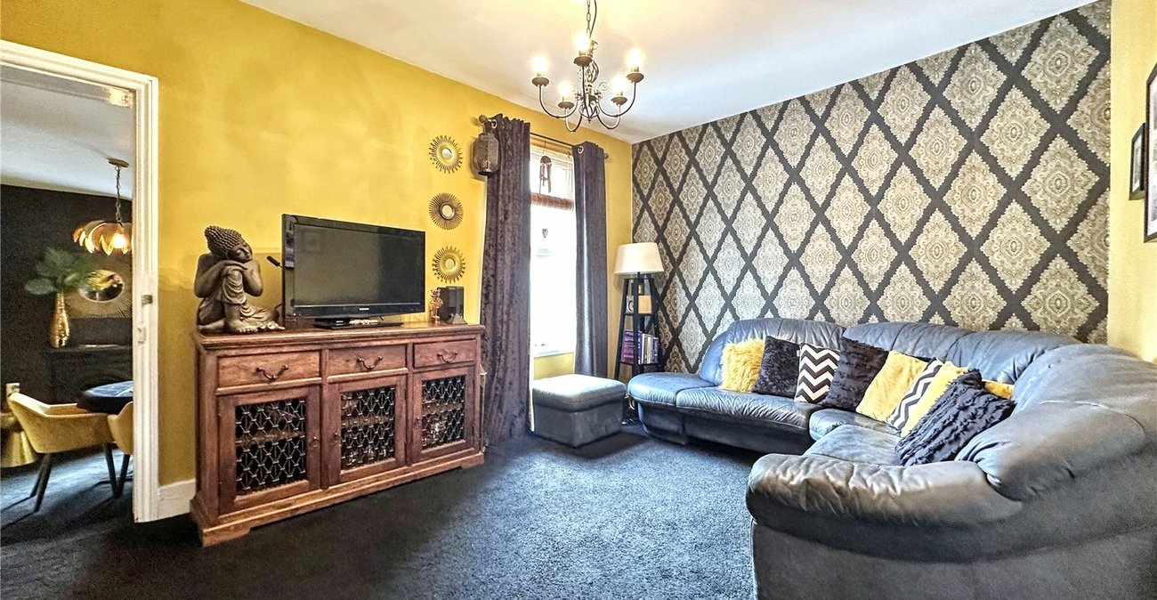 2 bedroom property for sale in Gillingham | Robinson Michael & Jackson