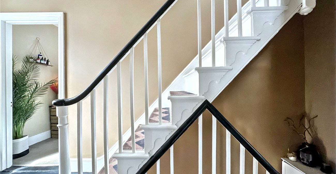 2 bedroom property for sale in Gillingham | Robinson Michael & Jackson