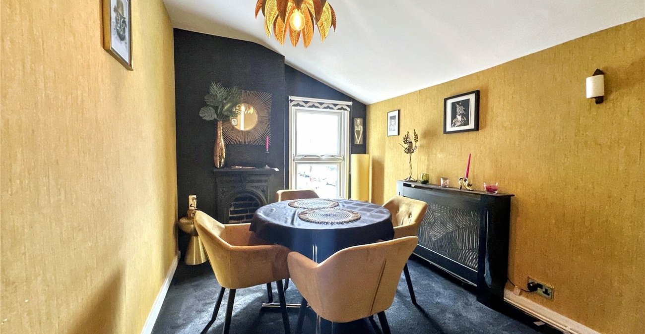 2 bedroom property for sale in Gillingham | Robinson Michael & Jackson