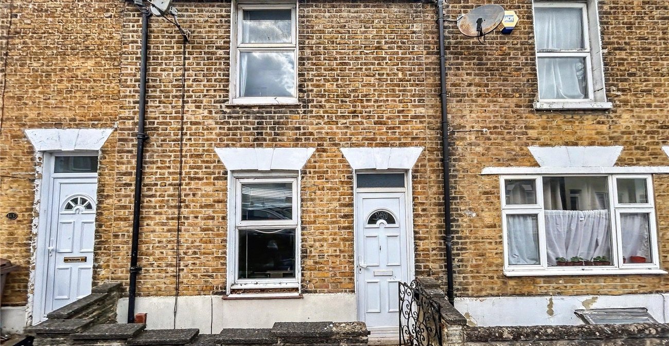 2 bedroom house for sale in Gillingham | Robinson Michael & Jackson