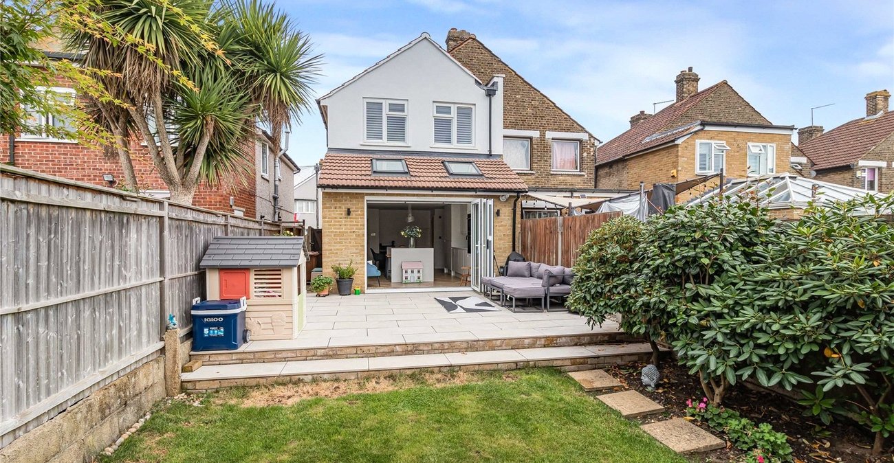 3 bedroom house for sale in Welling | Robinson Jackson