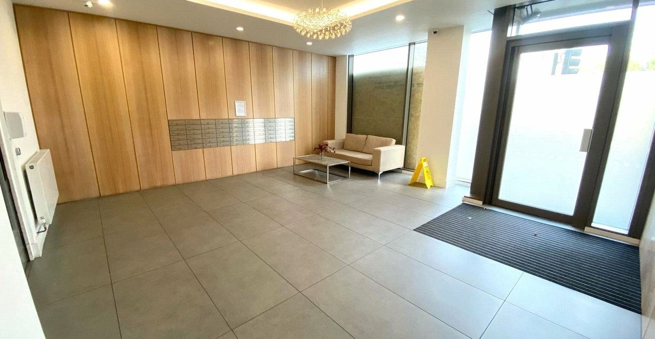 1 bedroom property for sale in London | Robinson Jackson