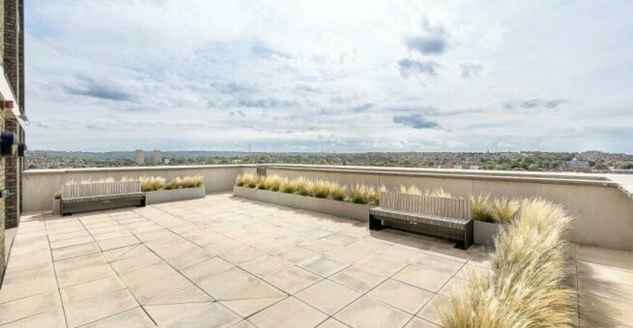 1 bedroom property for sale in Tulse Hill | Robinson Jackson