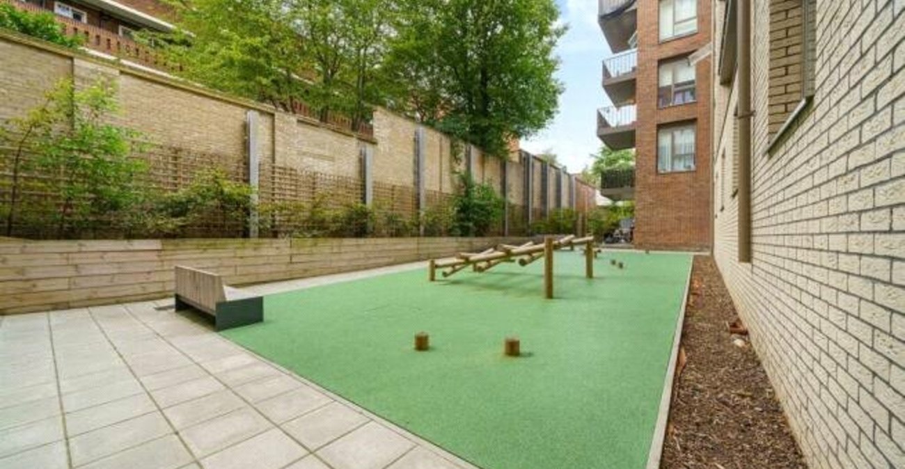 1 bedroom property for sale in Tulse Hill | Robinson Jackson