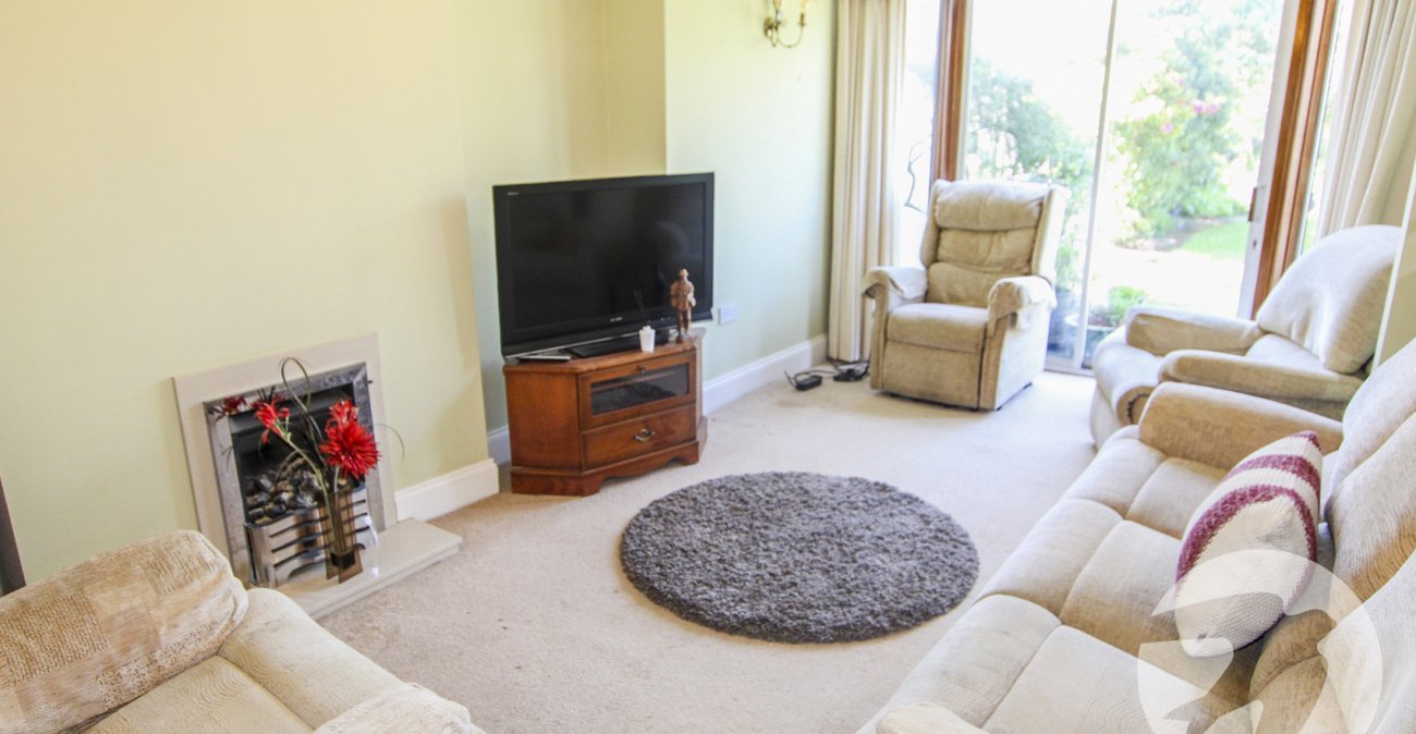 3 bedroom house for sale in London | Robinson Jackson