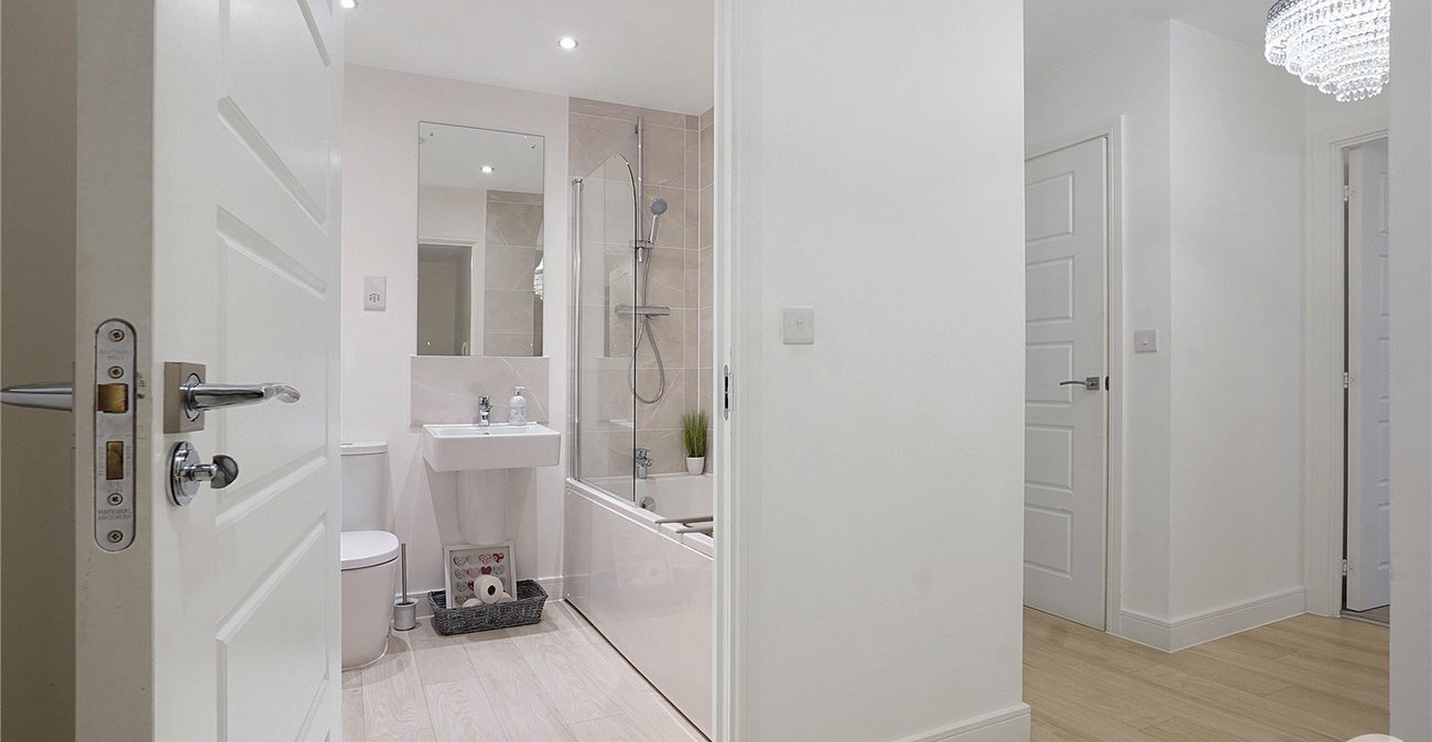 2 bedroom property for sale in Maidstone | Robinson Michael & Jackson