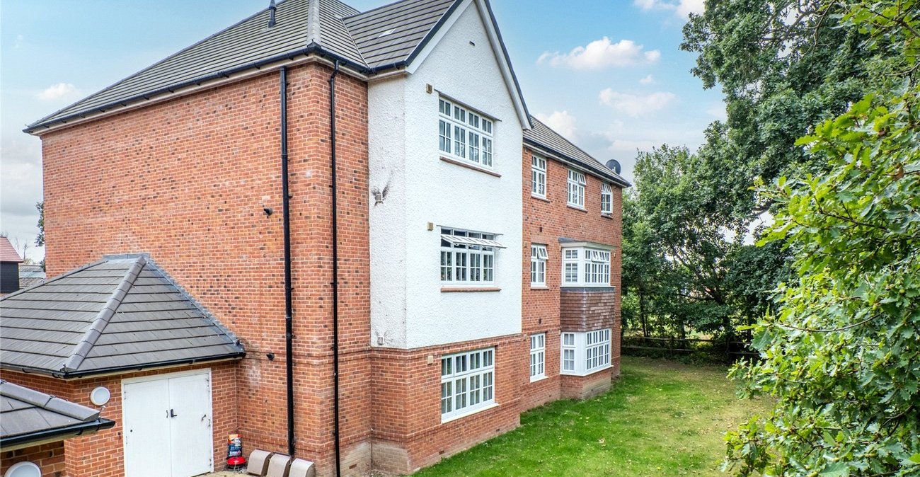 2 bedroom property for sale in Maidstone | Robinson Michael & Jackson