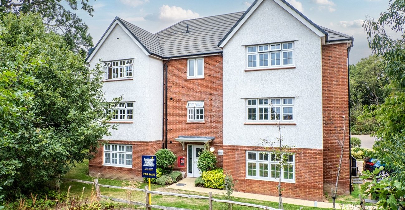 2 bedroom property for sale in Maidstone | Robinson Michael & Jackson
