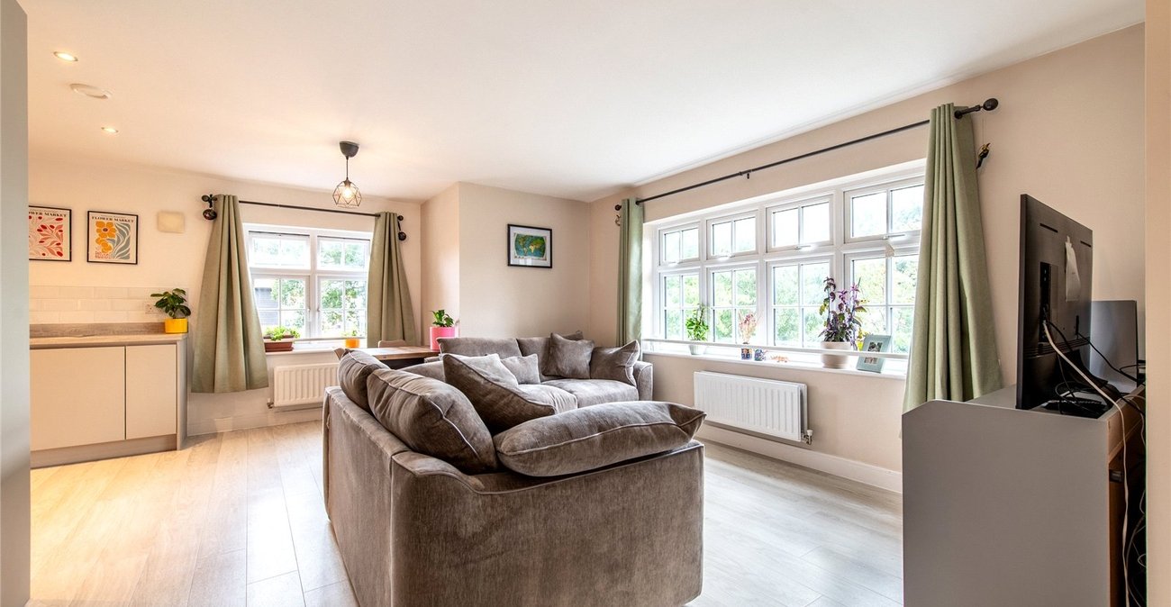 2 bedroom property for sale in Maidstone | Robinson Michael & Jackson