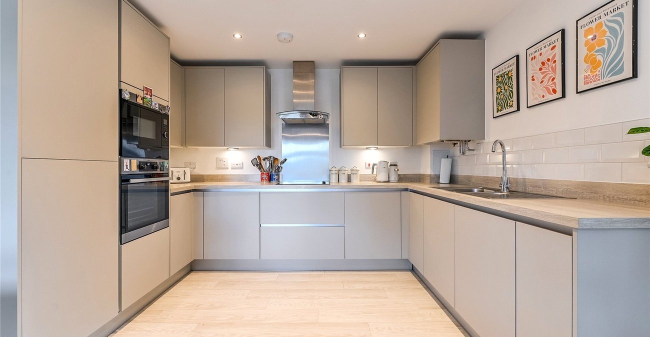 2 bedroom property for sale in Maidstone | Robinson Michael & Jackson