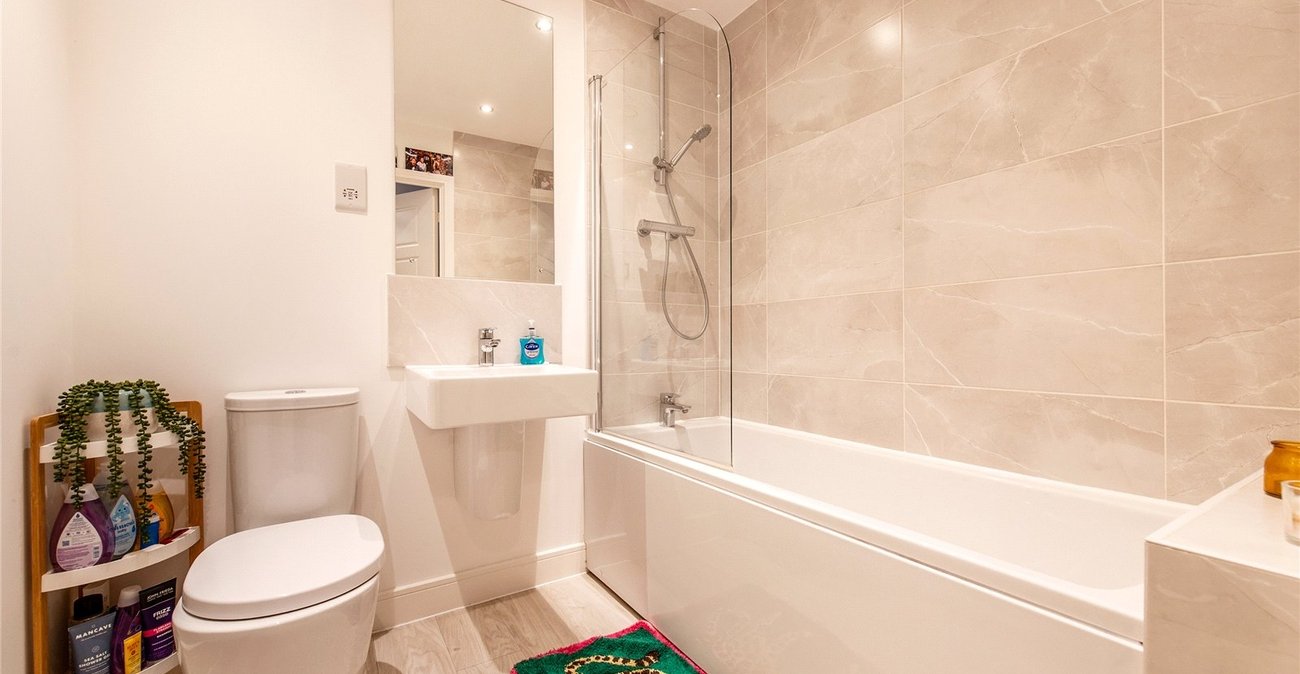 2 bedroom property for sale in Maidstone | Robinson Michael & Jackson