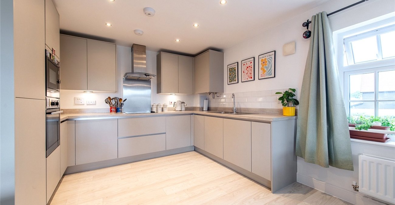 2 bedroom property for sale in Maidstone | Robinson Michael & Jackson