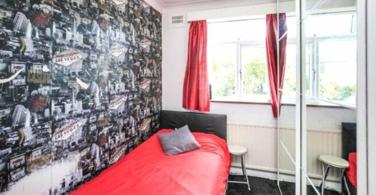 7 bedroom house for sale in London | Robinson Jackson