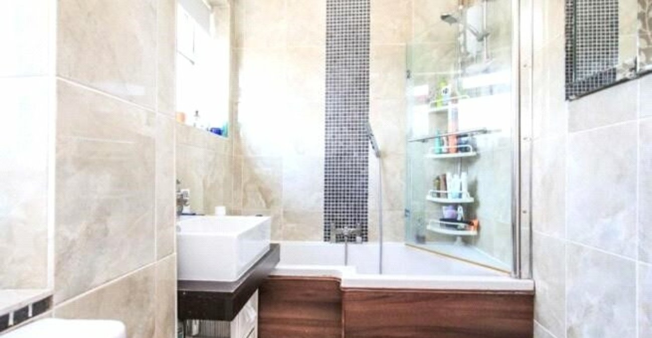 7 bedroom house for sale in London | Robinson Jackson