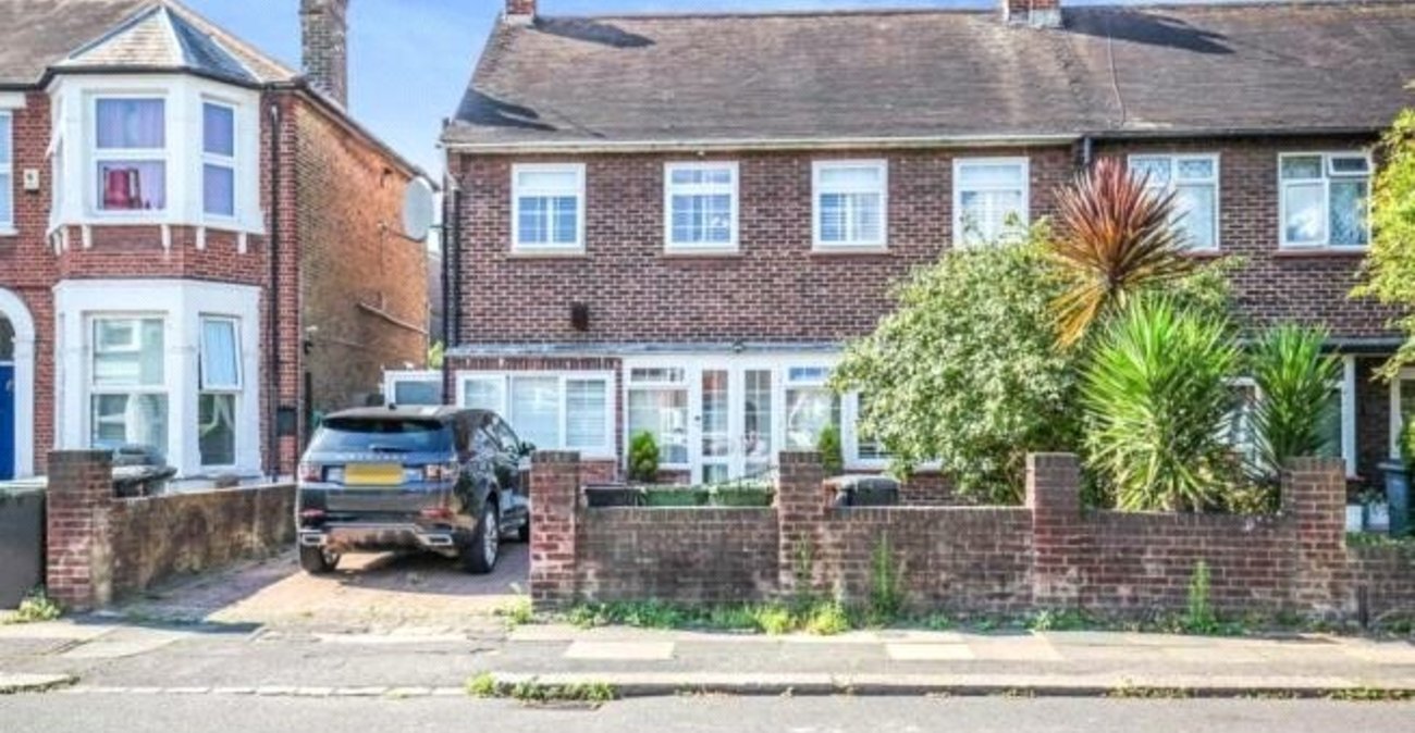 7 bedroom house for sale in London | Robinson Jackson