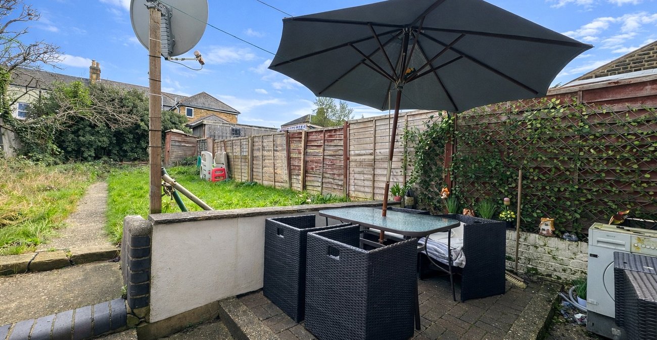 1 bedroom property for sale in London | Robinson Jackson