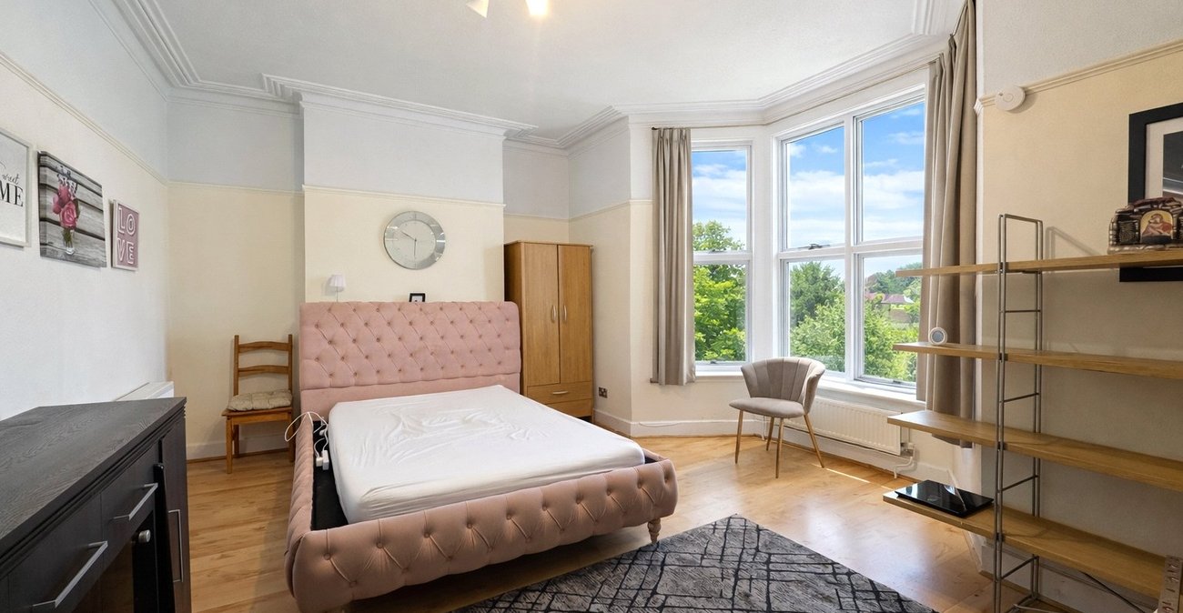 1 bedroom property for sale in London | Robinson Jackson