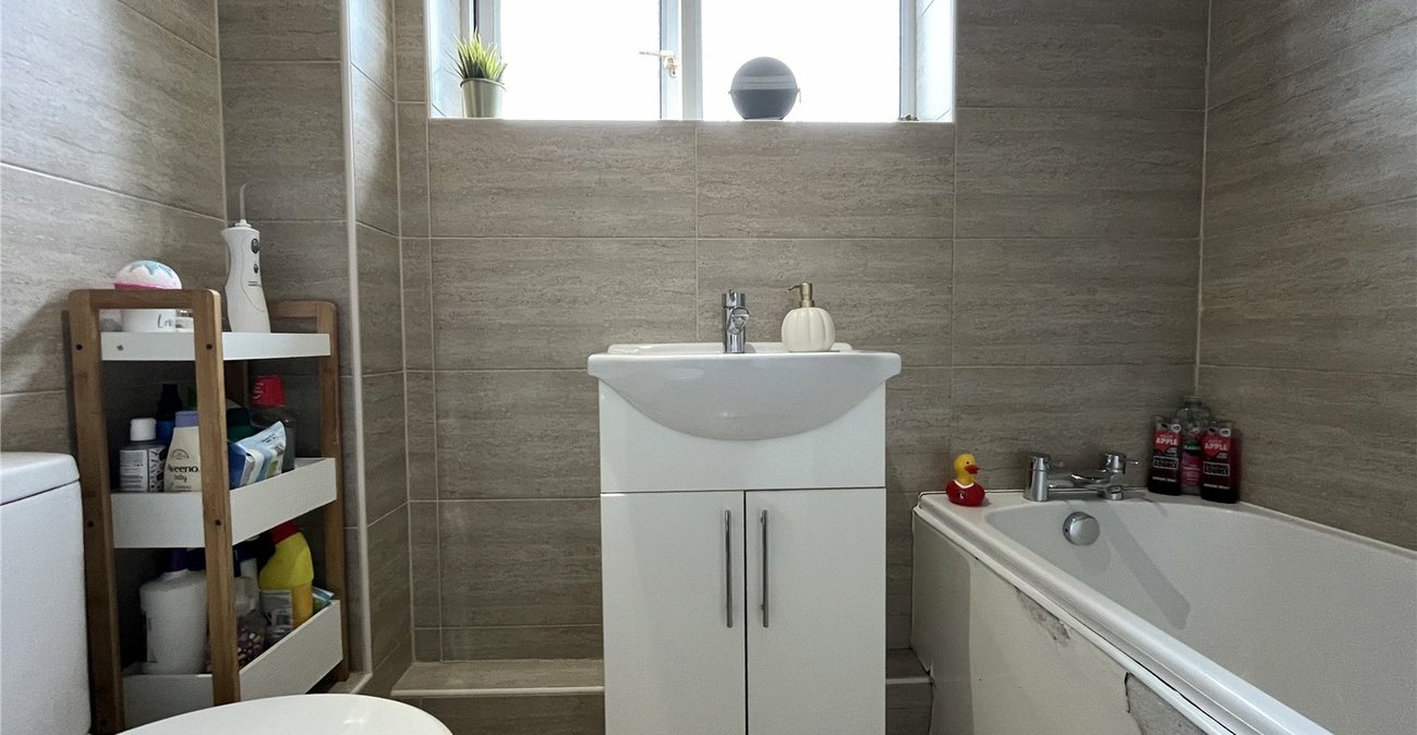 3 bedroom house for sale in Walderslade | Robinson Michael & Jackson