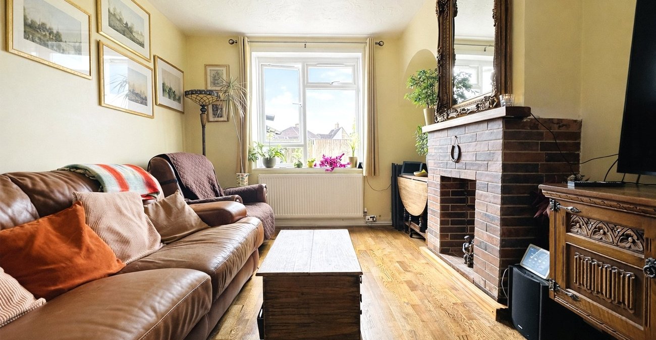 2 bedroom property for sale in London | Robinson Jackson