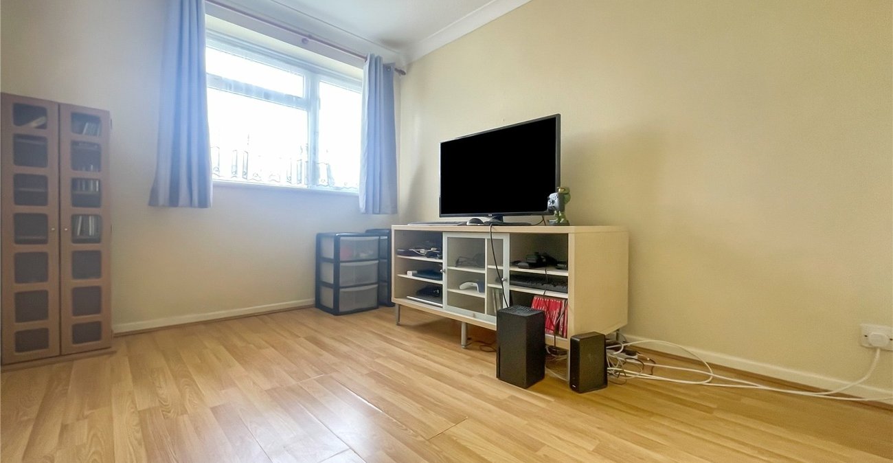 4 bedroom property for sale in Rainham | Robinson Michael & Jackson