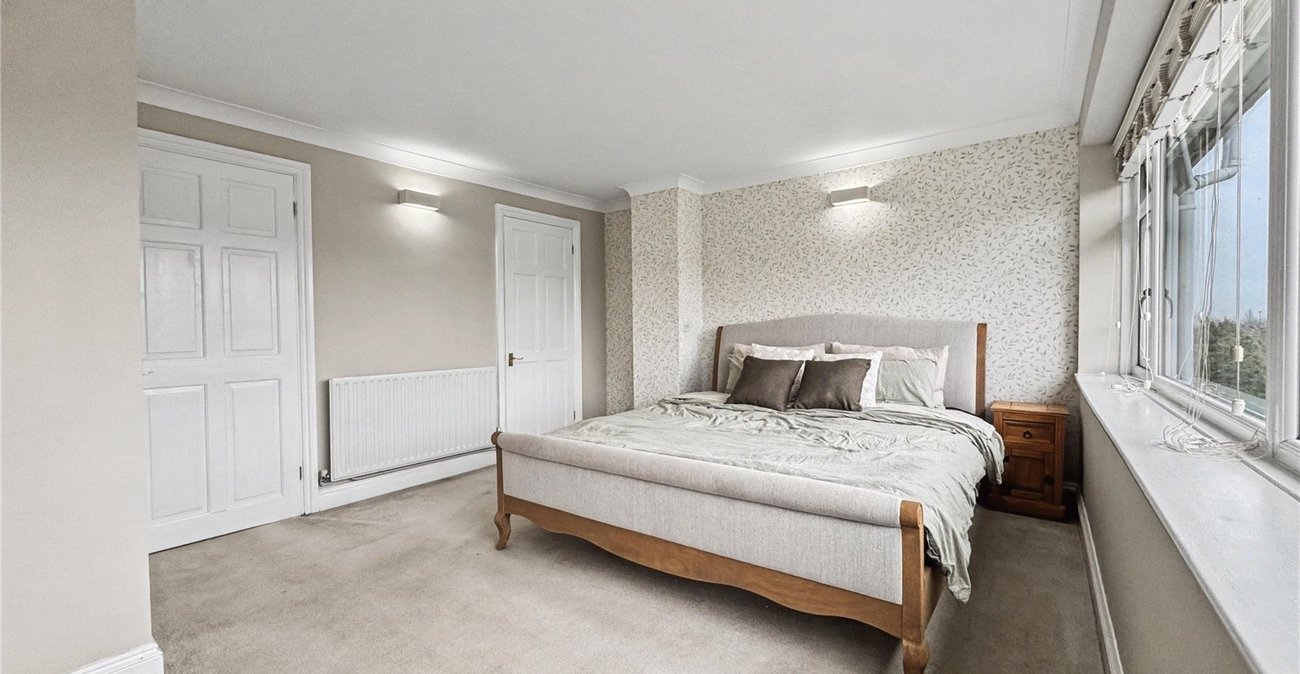 4 bedroom property for sale in Rainham | Robinson Michael & Jackson