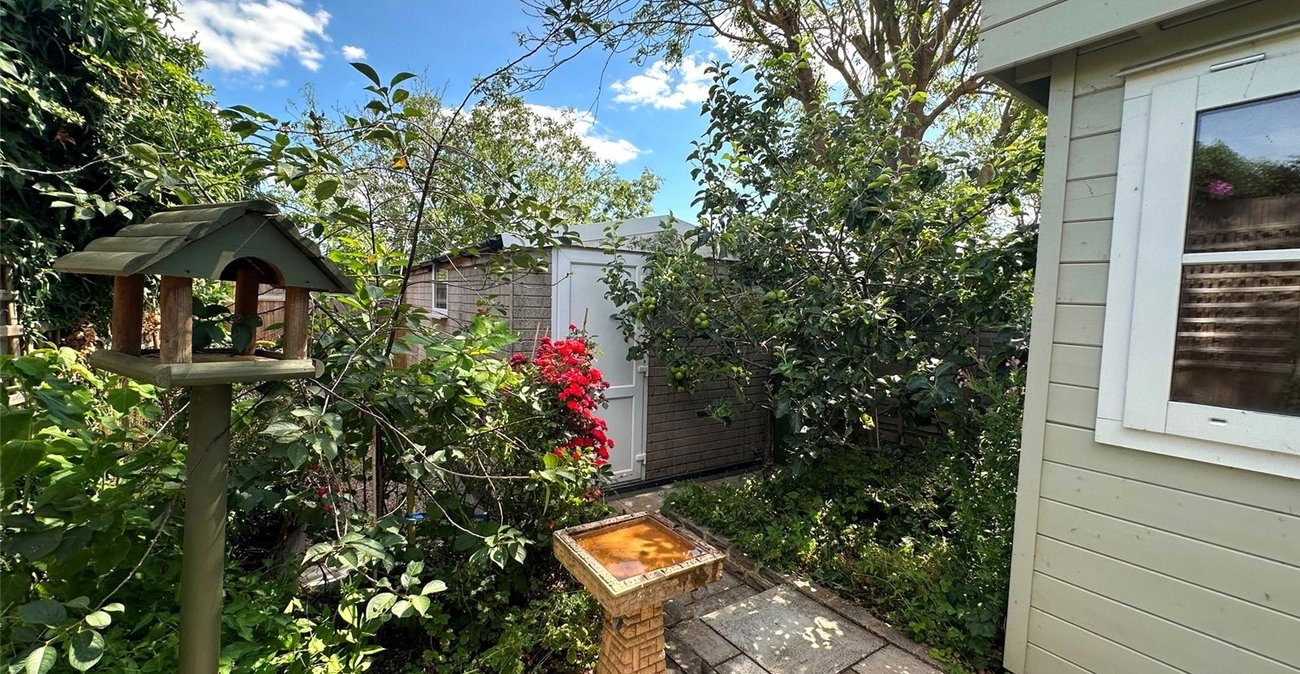 3 bedroom house for sale in Bromley | Robinson Jackson