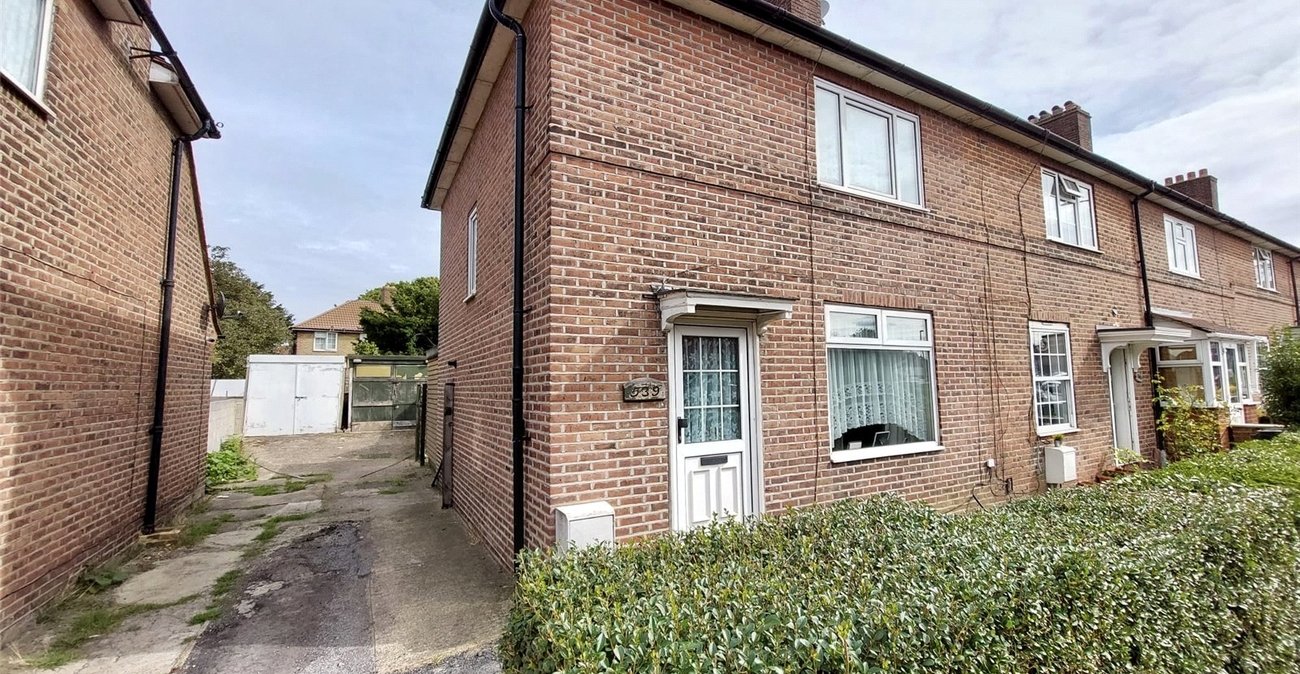 3 bedroom house for sale in Bromley | Robinson Jackson