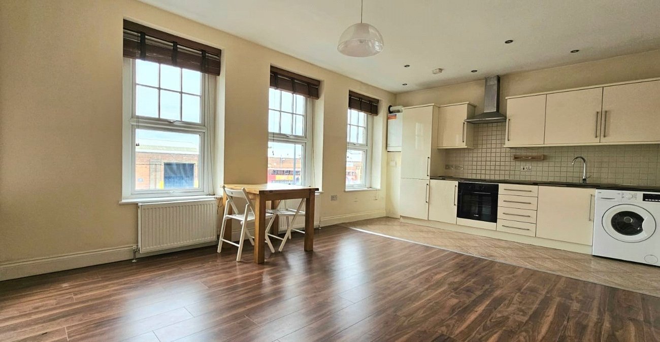 2 bedroom property for sale in Catford | Robinson Jackson