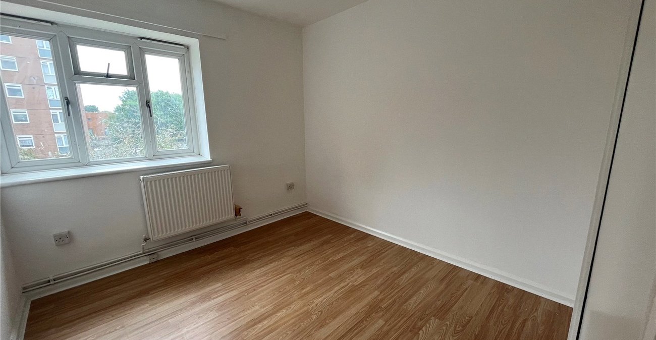4 bedroom property for sale in London | Robinson Jackson