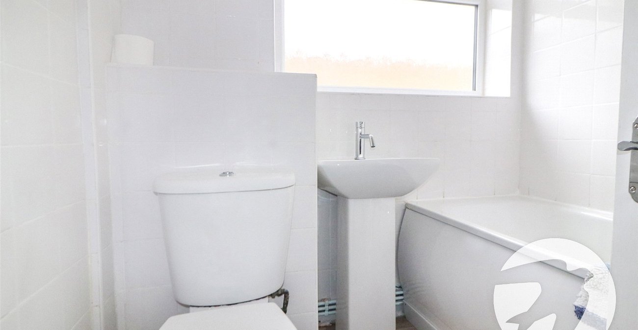 2 bedroom property for sale in Erith | Robinson Jackson