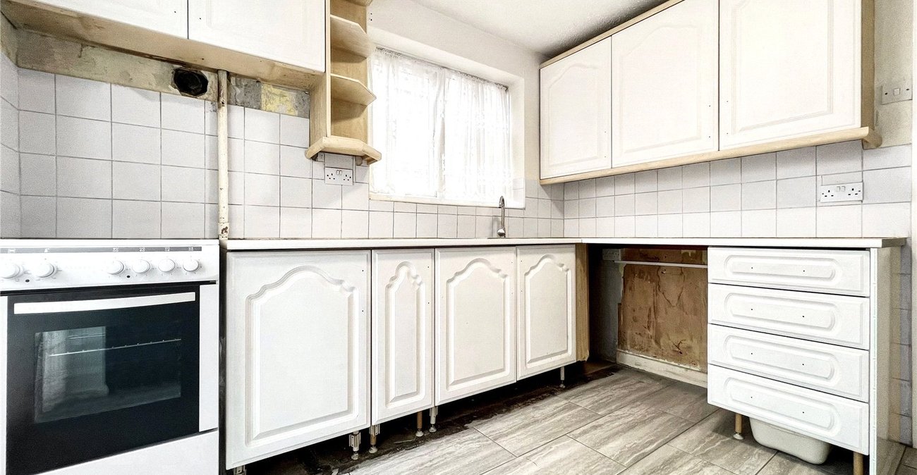 2 bedroom property for sale in Erith | Robinson Jackson