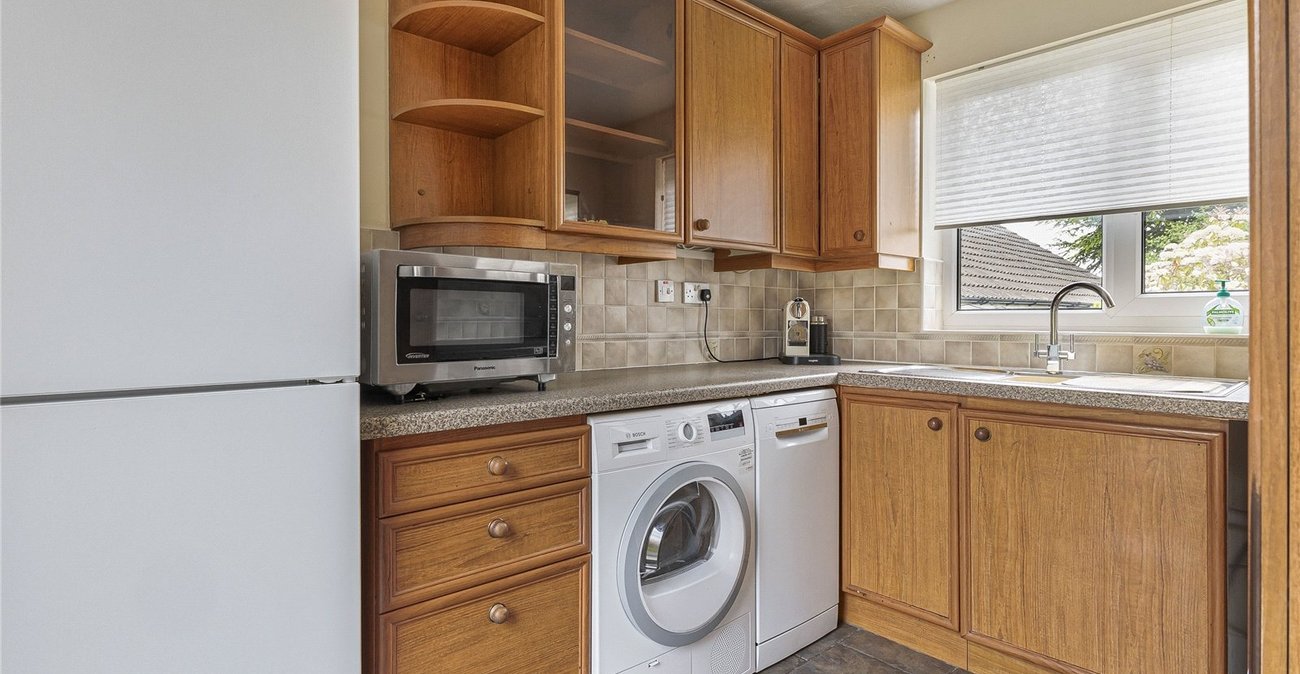 3 bedroom bungalow for sale in Rochester | Robinson Michael & Jackson