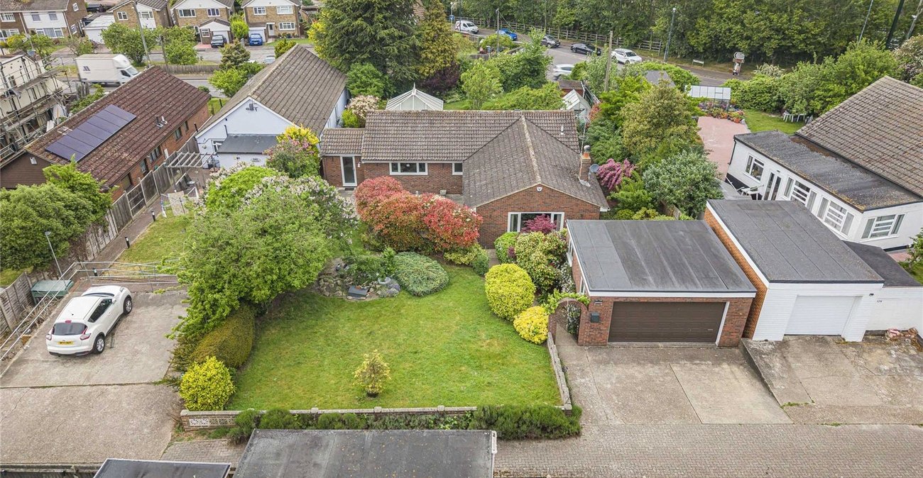 3 bedroom bungalow for sale in Rochester | Robinson Michael & Jackson
