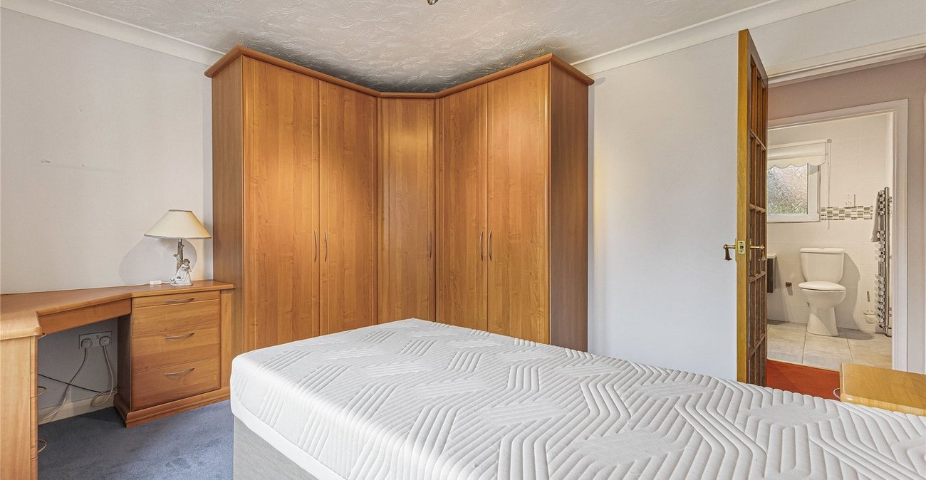 3 bedroom bungalow for sale in Rochester | Robinson Michael & Jackson