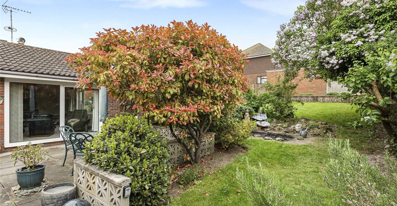 3 bedroom bungalow for sale in Rochester | Robinson Michael & Jackson