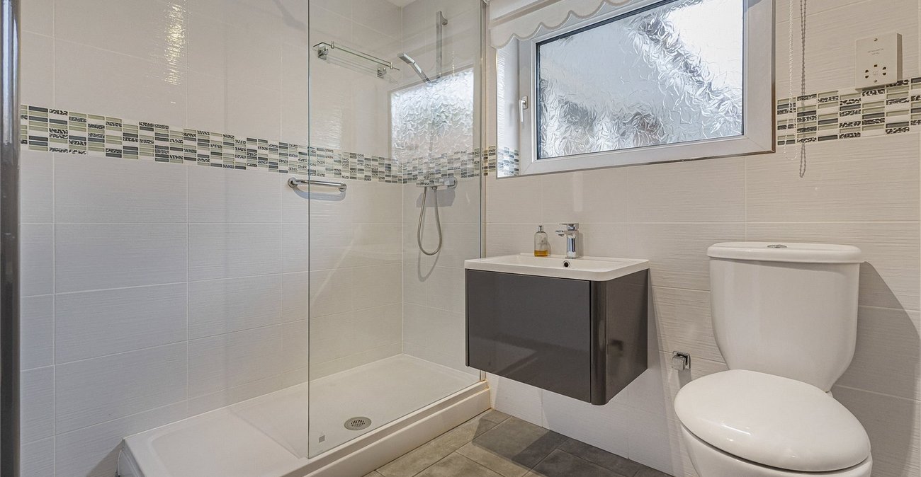 3 bedroom bungalow for sale in Rochester | Robinson Michael & Jackson
