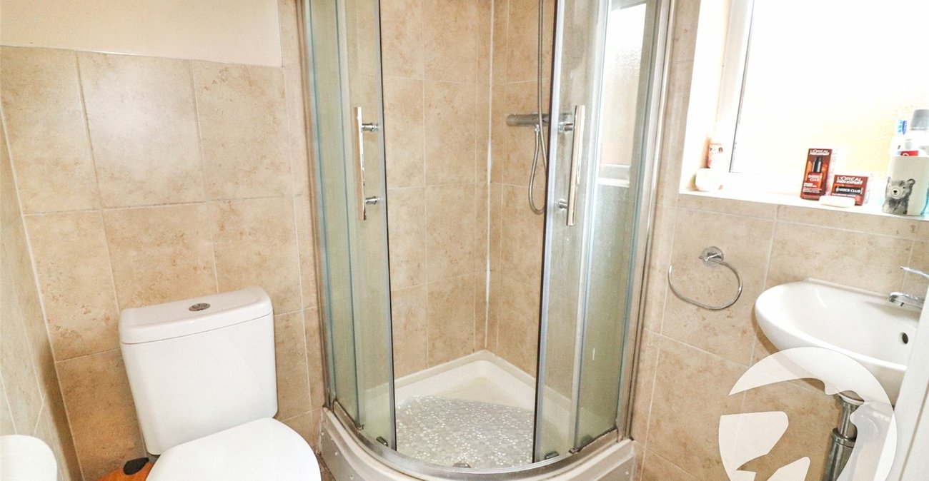 2 bedroom house for sale in Erith | Robinson Jackson