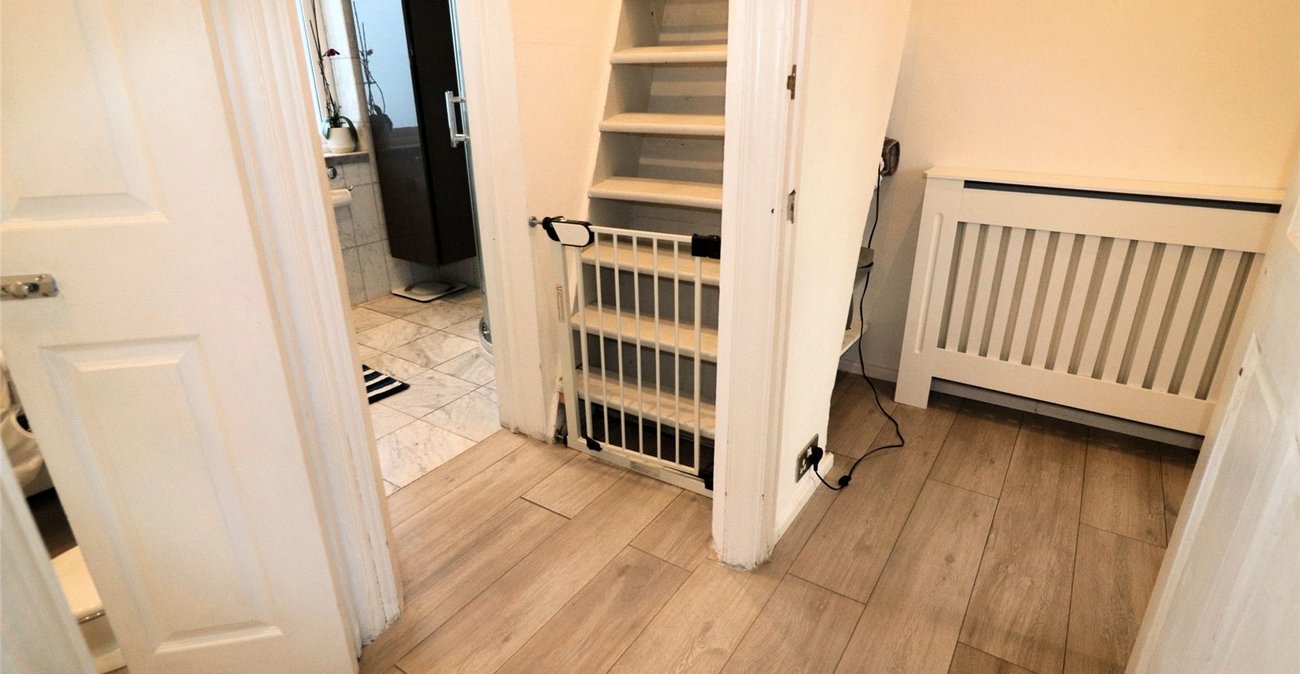 2 bedroom house for sale in Erith | Robinson Jackson