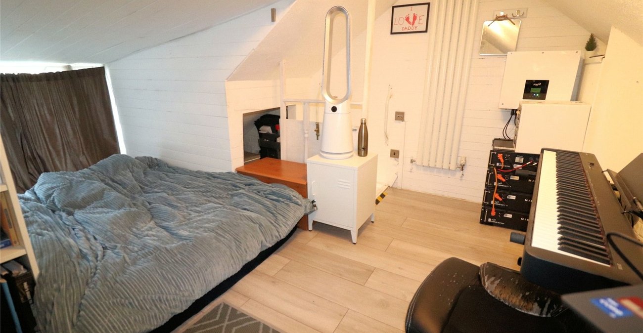 2 bedroom house for sale in Erith | Robinson Jackson
