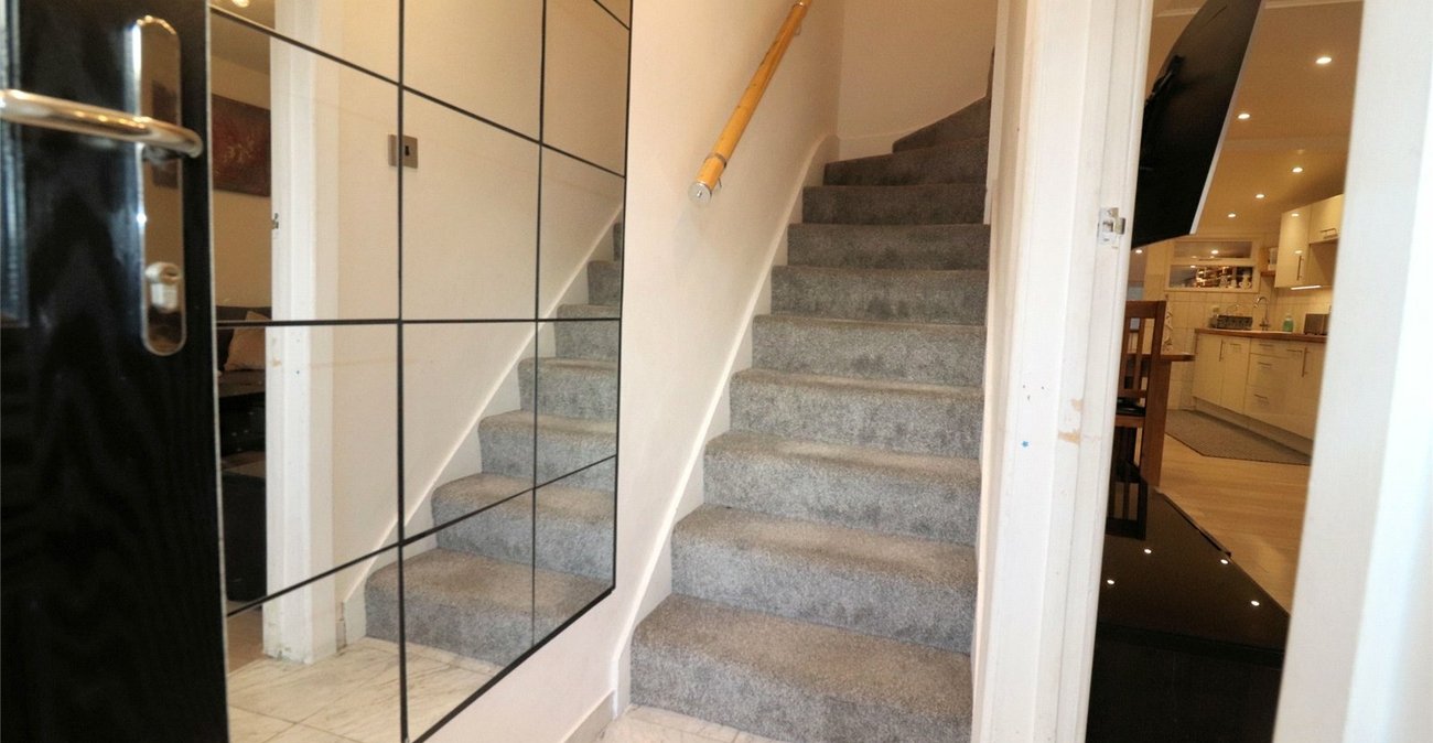 2 bedroom house for sale in Erith | Robinson Jackson