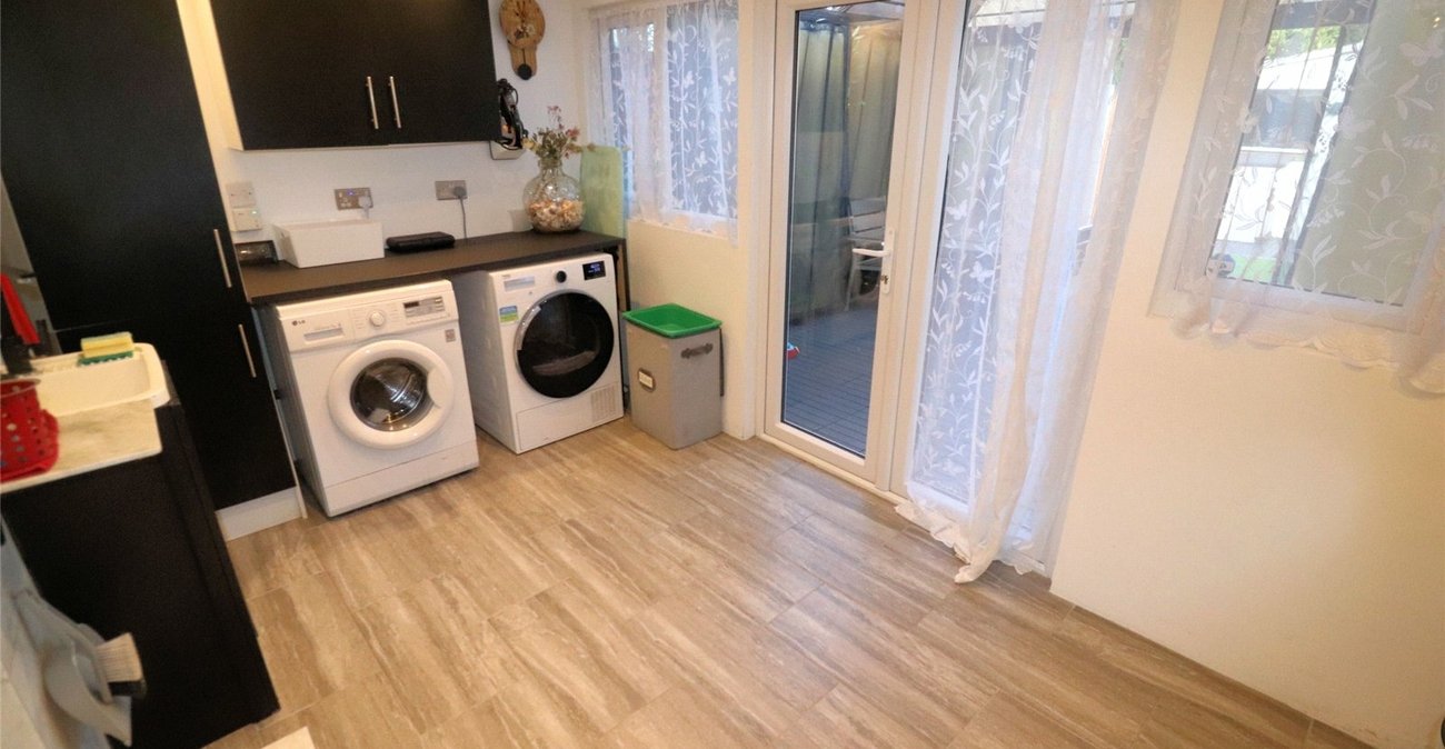 2 bedroom house for sale in Erith | Robinson Jackson