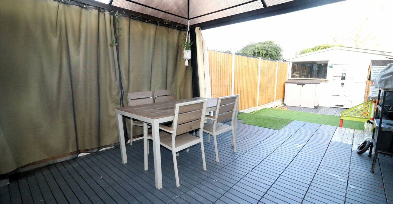 2 bedroom house for sale in Erith | Robinson Jackson