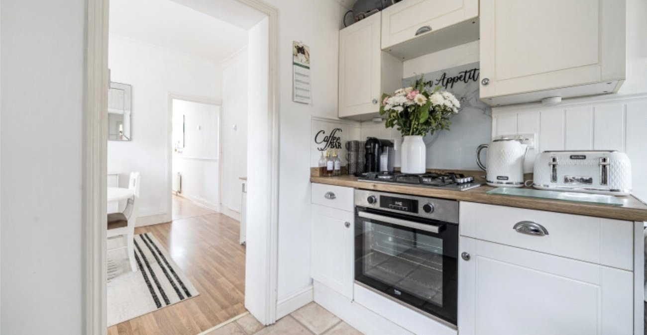 2 bedroom house for sale in Erith | Robinson Jackson