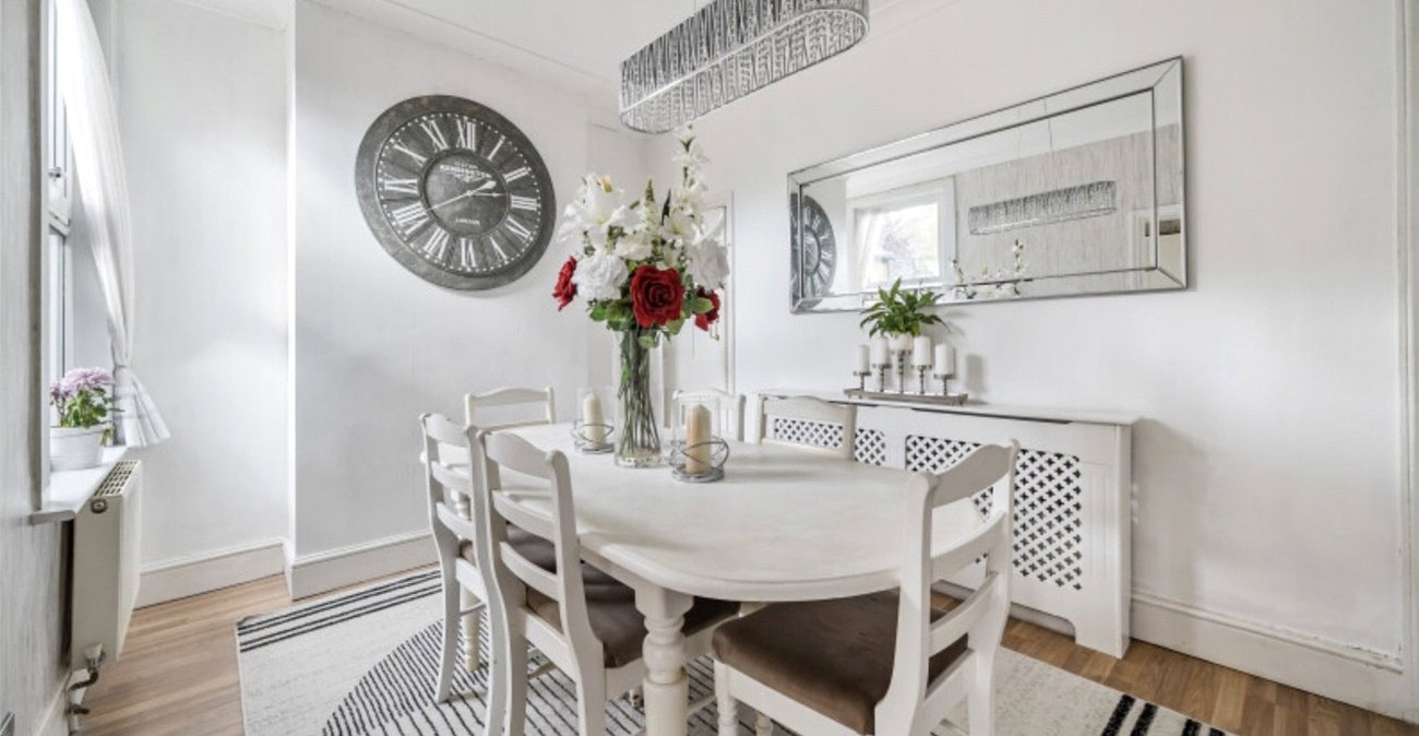 2 bedroom house for sale in Erith | Robinson Jackson