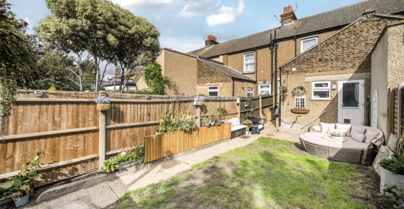 2 bedroom house for sale in Erith | Robinson Jackson