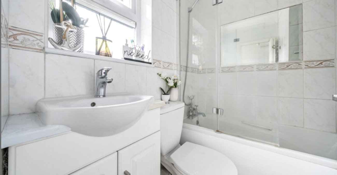 2 bedroom house for sale in Erith | Robinson Jackson