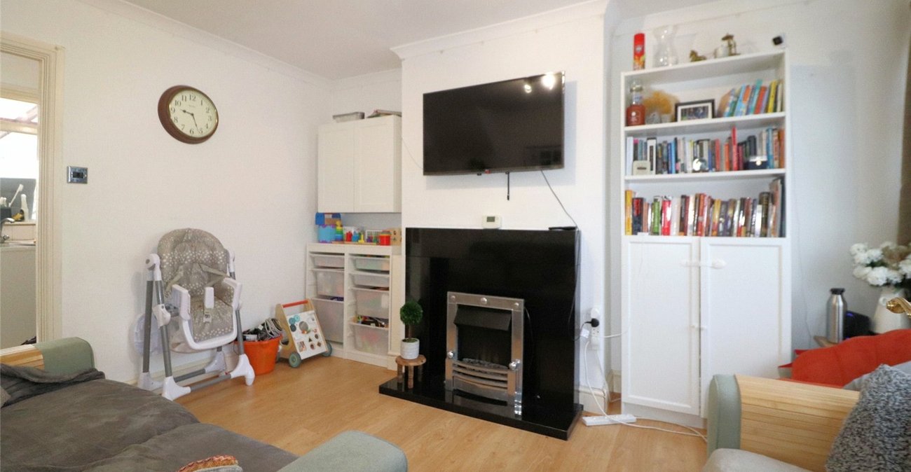 2 bedroom house for sale in Erith | Robinson Jackson