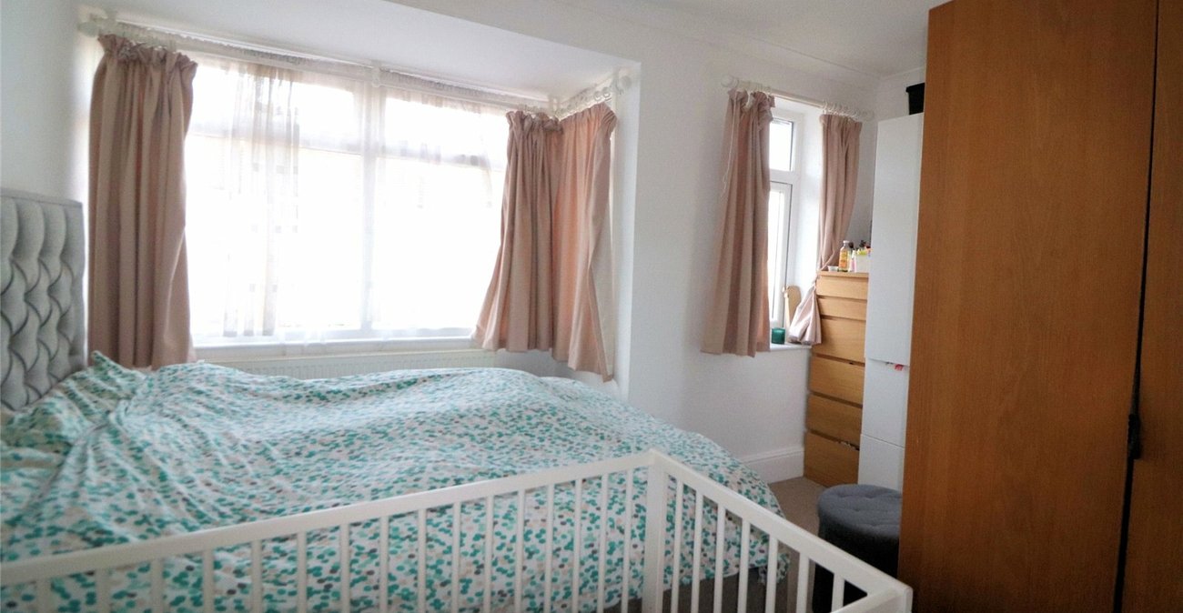 2 bedroom house for sale in Erith | Robinson Jackson