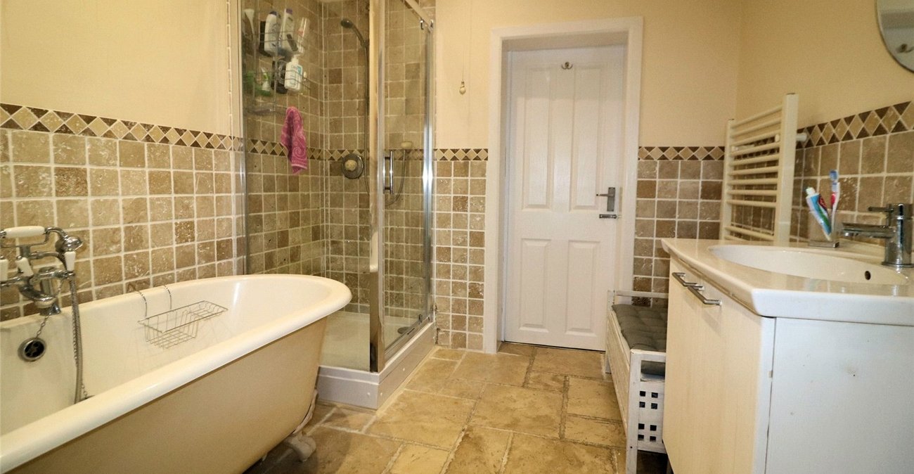 3 bedroom house for sale in Erith | Robinson Jackson