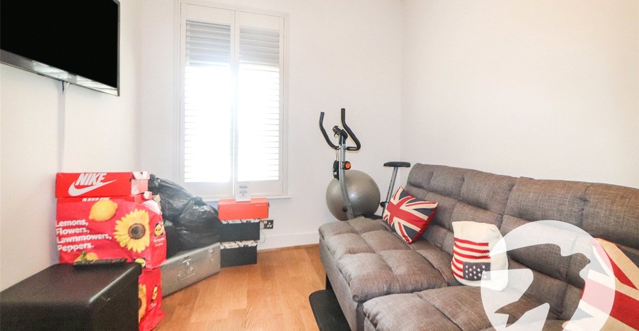 2 bedroom house for sale in Northumberland Heath | Robinson Jackson